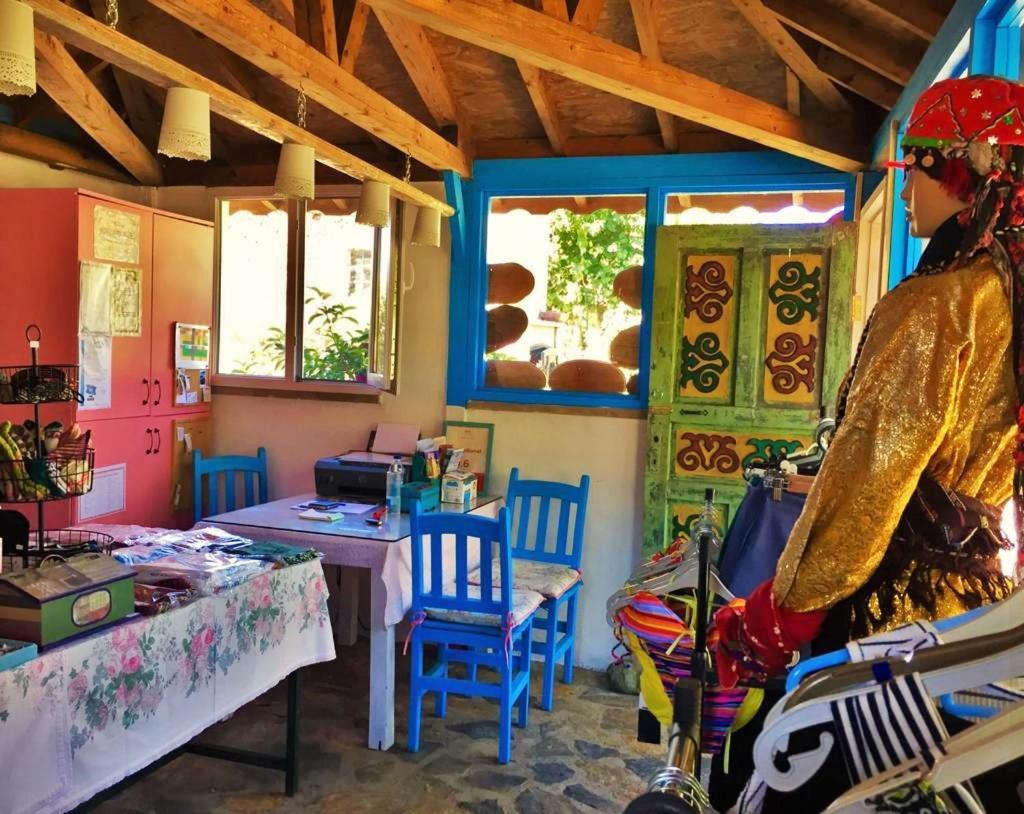 Hostal Alterna Koey Evi Ayvacik Exterior foto